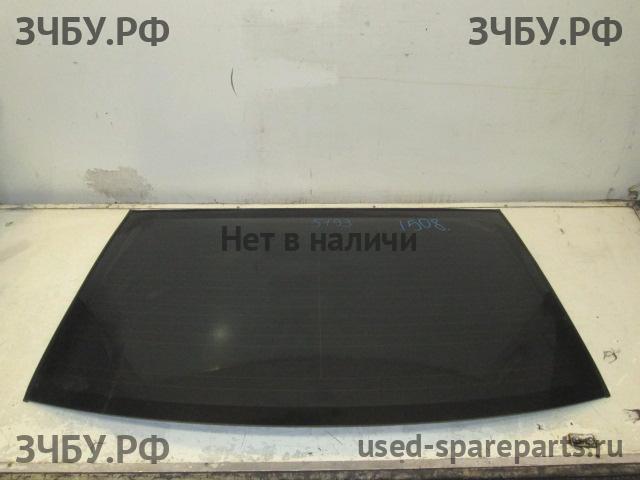 Toyota Avensis 2 Стекло заднее