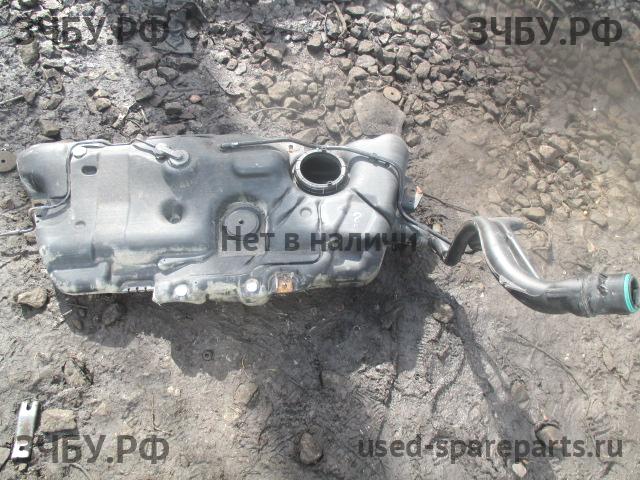 Citroen C5 (1) Бак топливный