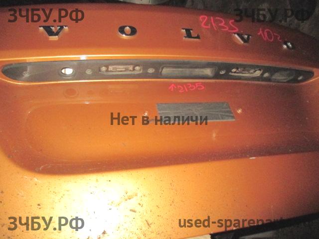 Volvo S60 (2) Накладка на крышку багажника