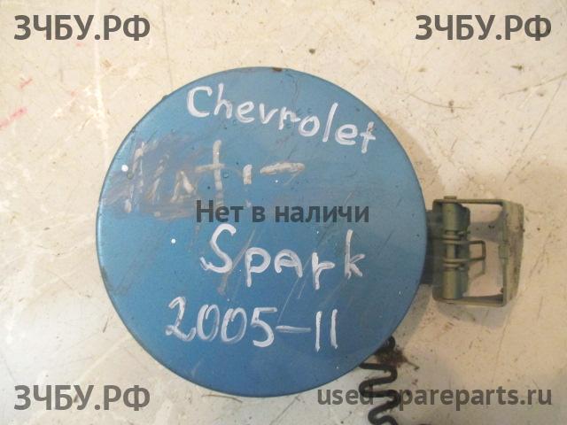 Chevrolet Spark 2 Лючок бензобака