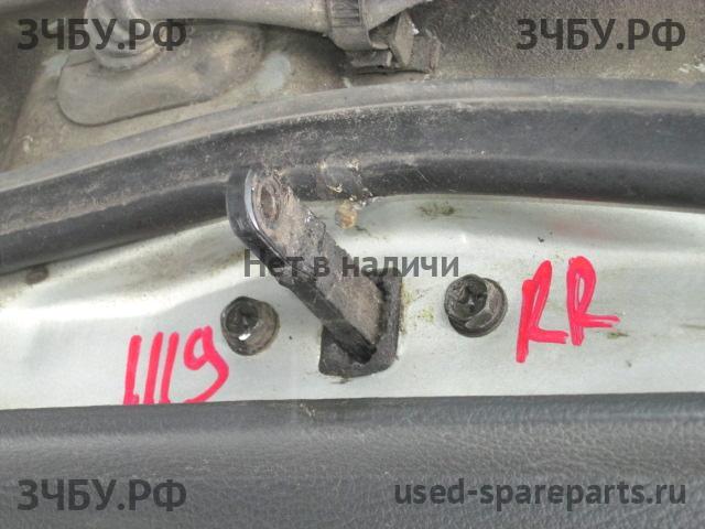 Mitsubishi Galant 7 (E5) Ограничитель двери