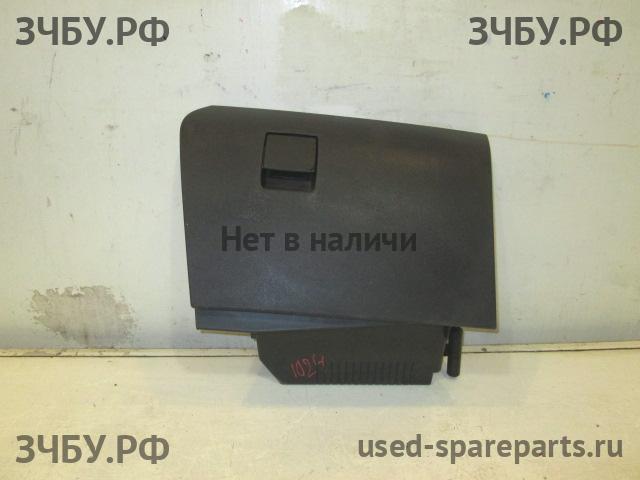 Opel Astra H Бардачок