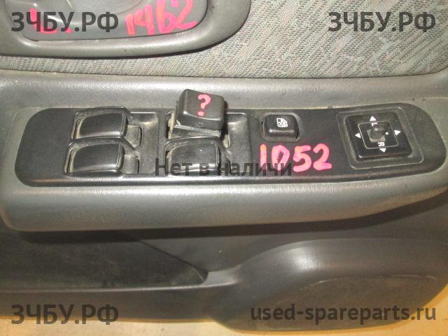 Mitsubishi L200 (3)[K6;K7] Кнопка стеклоподъемника передняя левая (блок)