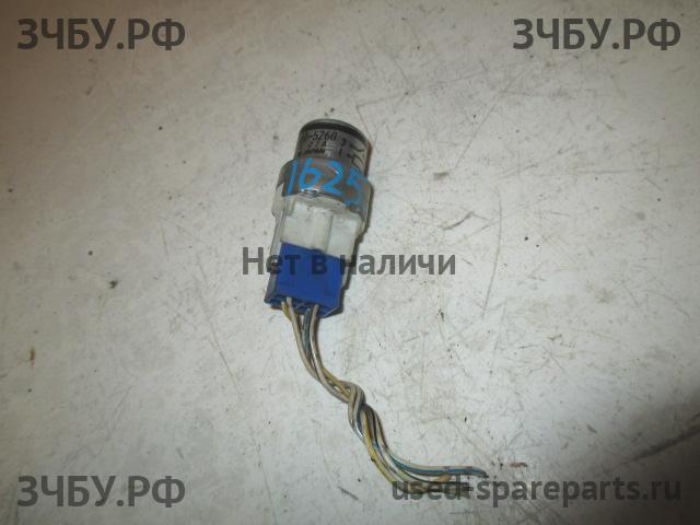 Subaru Legacy 2 (B11) Реле