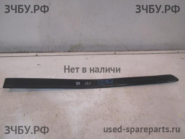 Subaru Legacy 2 (B11) Молдинг двери задней правой