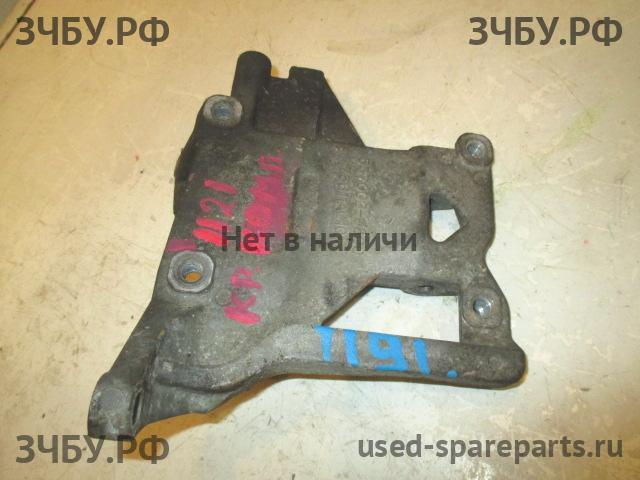 Subaru Legacy 2 (B11) Кронштейн