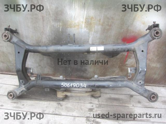 Nissan X-Trail 1 (T30) Балка задняя поперечная