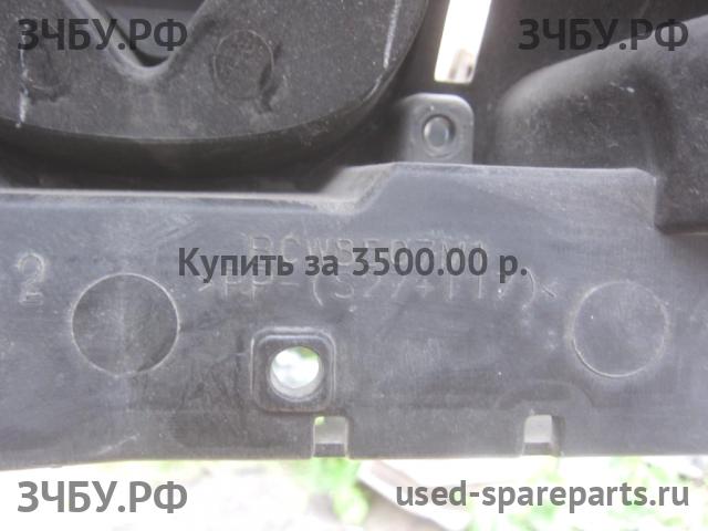 Mazda 3 [BL] Решетка радиатора