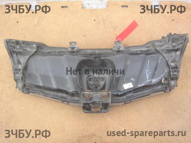 Honda Civic 8 (5D) Решетка радиатора
