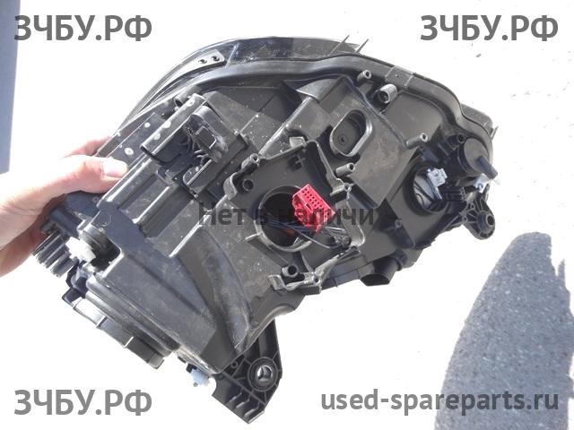 Audi A3 [8V] 5D Фара правая