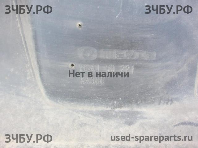Mazda 3 [BK] Бампер задний