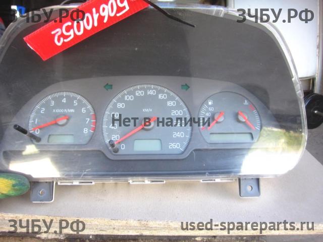 Volvo S40 (1) Панель приборов
