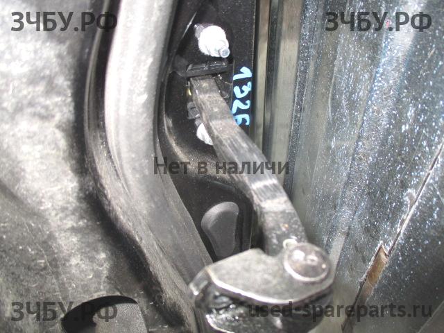 Ford Focus 3 Ограничитель двери