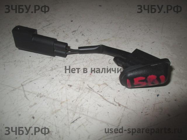 Ford Focus 3 Форсунка омывателя лобового стекла