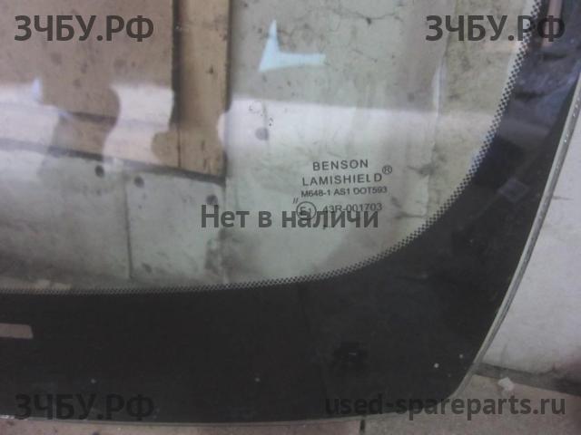 Nissan Tiida 1 Стекло лобовое (ветровое)