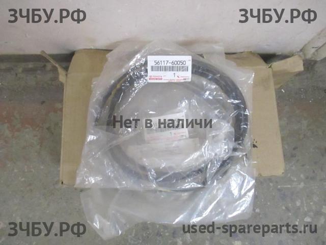 Toyota Land Cruiser 100 Стекло лобовое (ветровое)