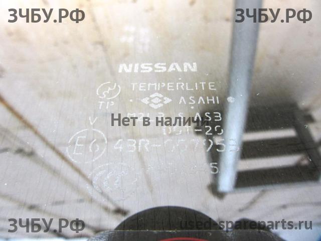 Nissan X-Trail 1 (T30) Стекло кузовное глухое левое