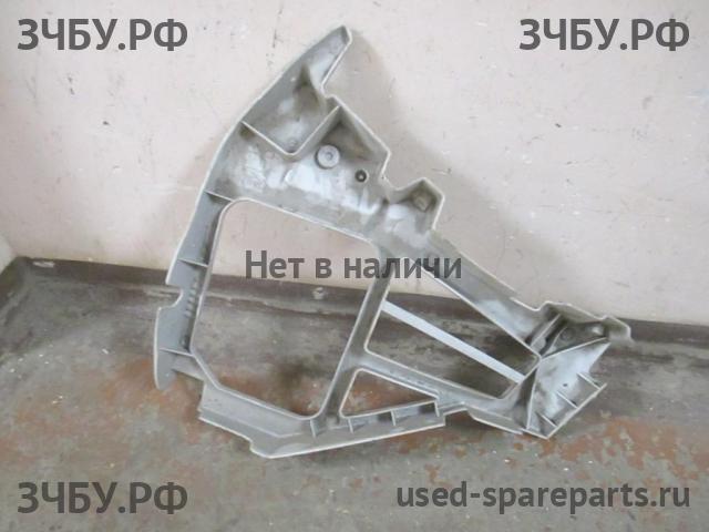 Ford Focus 2 (рестайлинг) Кронштейн бампера задний