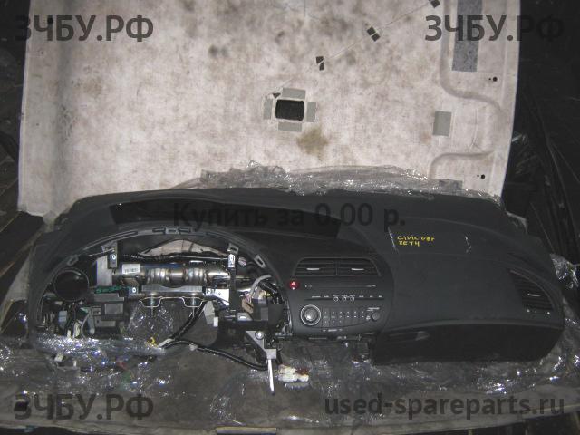 Honda Civic 8 (5D) Торпедо