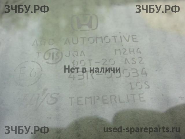 Honda Accord 8 Стекло двери передней правой