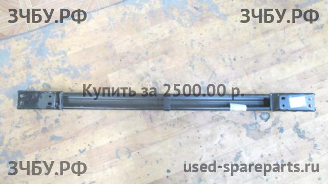 Ford Escape 1 Усилитель бампера задний