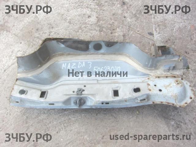 Mazda 3 [BK] Панель задняя