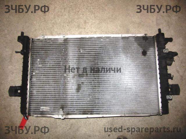 Opel Zafira B Радиатор основной (охлаждение ДВС)
