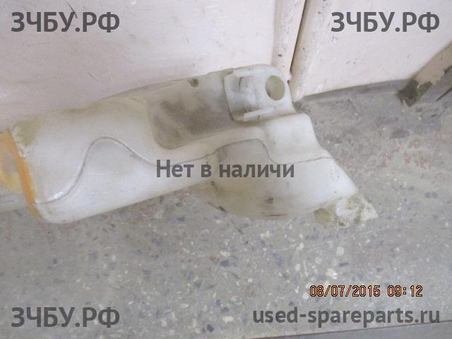Ford Focus 2 Бачок омывателя лобового стекла