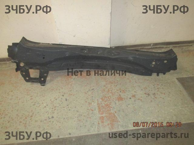 Ford Focus 2 (рестайлинг) Панель задняя