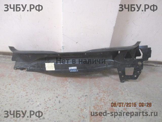 Ford Focus 2 (рестайлинг) Панель задняя