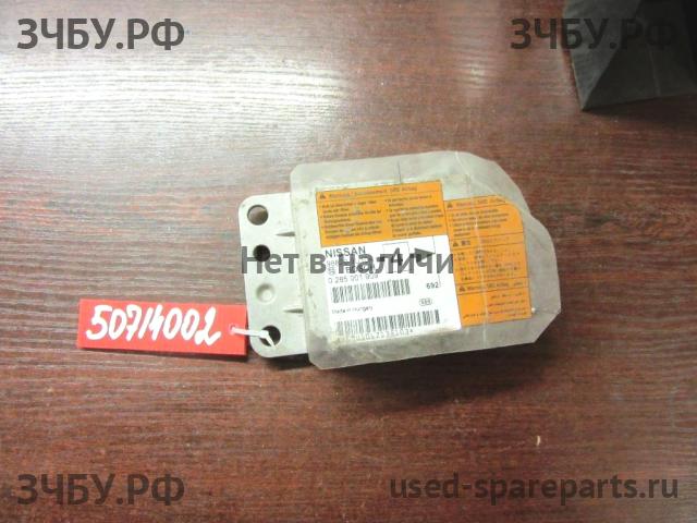 Nissan Note 1 (E11) Блок управления AirBag (блок активации SRS)