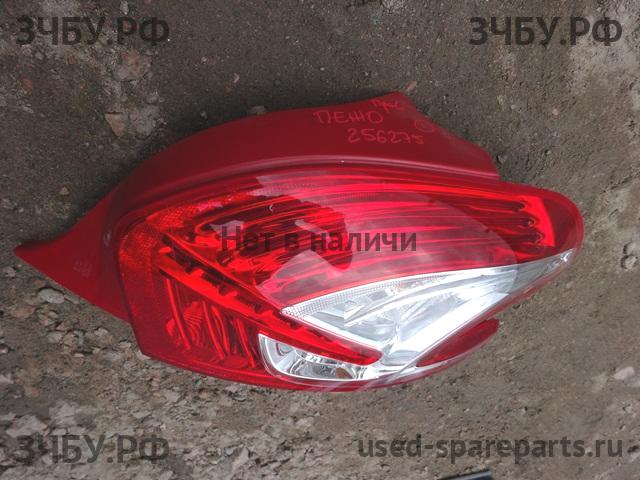 Peugeot 208 (1) Фонарь правый