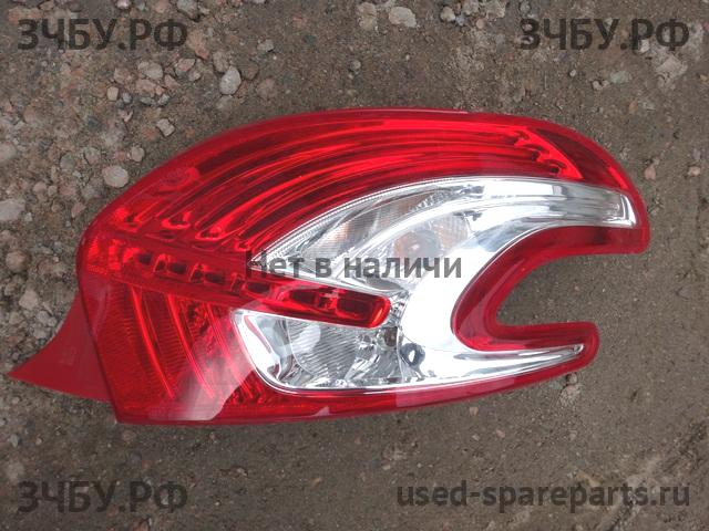 Peugeot 208 (1) Фонарь правый