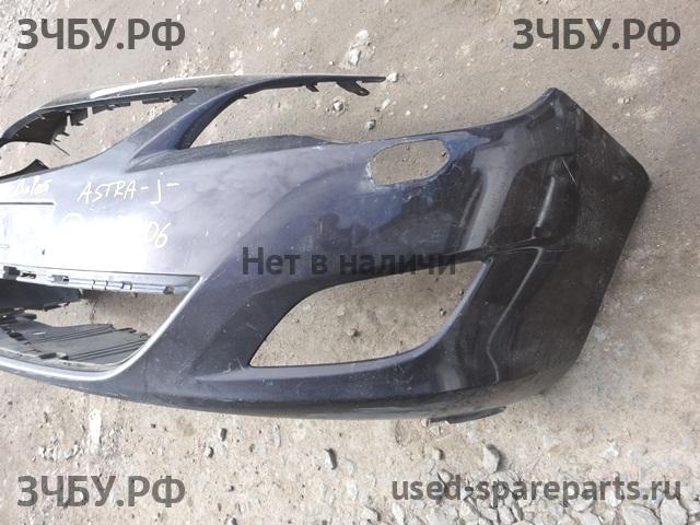 Opel Astra J Бампер передний