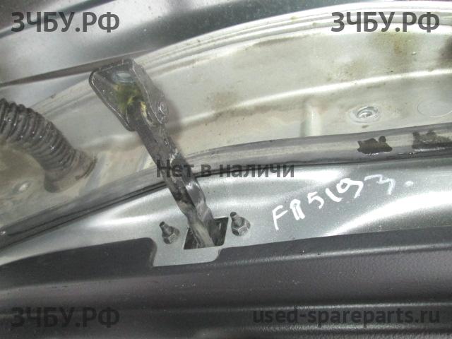 Toyota Avensis 2 Ограничитель двери