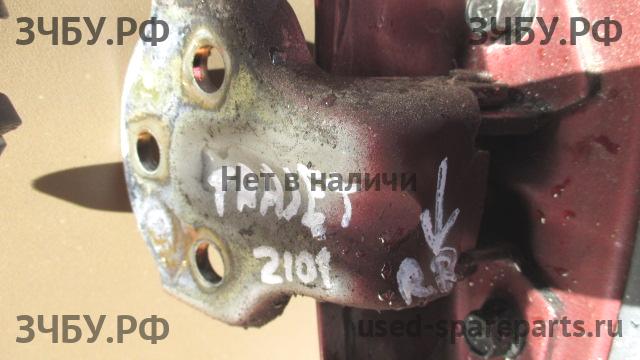 Hyundai Trajet Петля двери задней правой