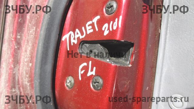 Hyundai Trajet Замок двери передней левой
