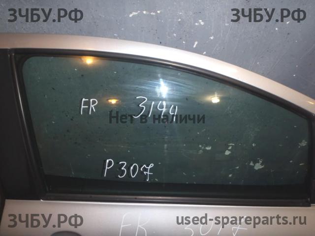 Peugeot 307 Стекло двери передней правой