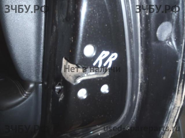 Nissan Qashqai (J10) Замок двери задней правой