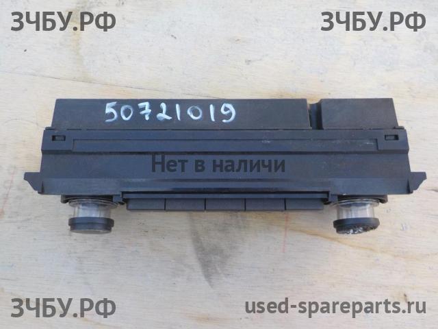 Honda Civic 8 (4D) Блок управления климатической установкой