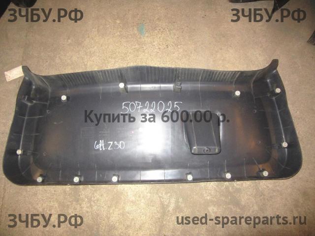 Mitsubishi Colt 6 (Z30) Обшивка двери багажника