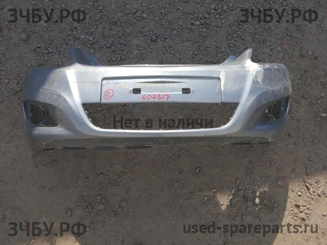 Opel Zafira B Бампер передний