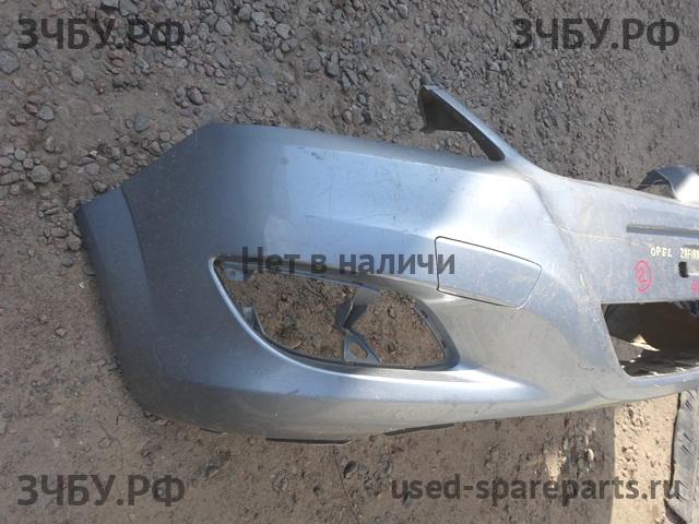 Opel Zafira B Бампер передний