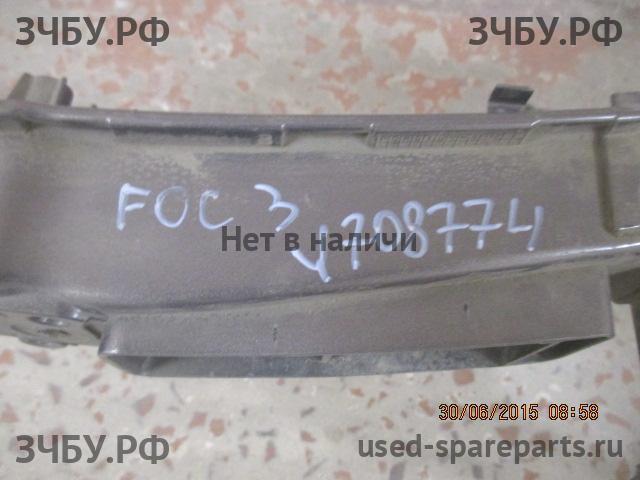 Ford Focus 3 Панель передняя (телевизор)