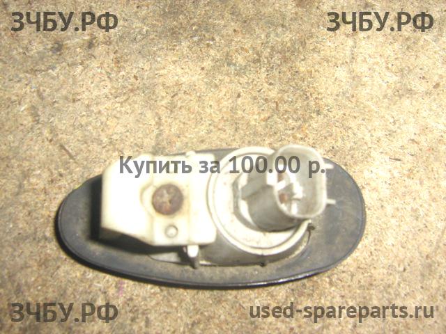 Mitsubishi Pajero/Montero 4 Указатель поворота в крыло (повторитель)