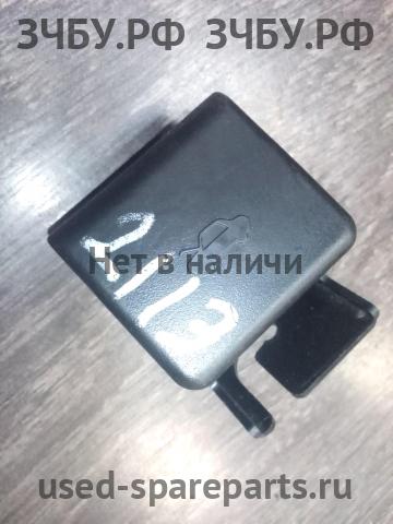 Mazda 3 [BK] Ручка открывания капота