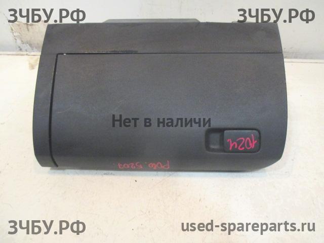 Volkswagen Polo 5 (Sedan) Бардачок