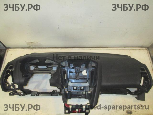 Ford Focus 3 Торпедо