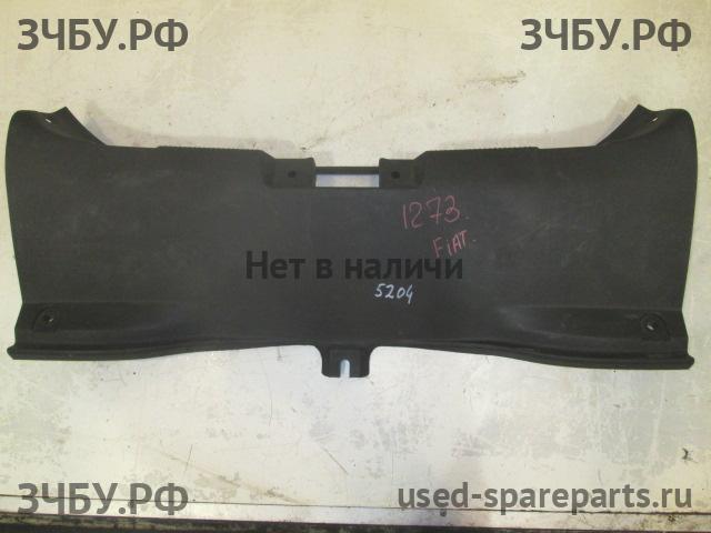 Fiat Linea Накладка задней панели