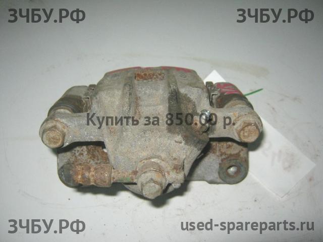 Hyundai Santa Fe 1 (SM) Суппорт задний правый (в сборе со скобой)